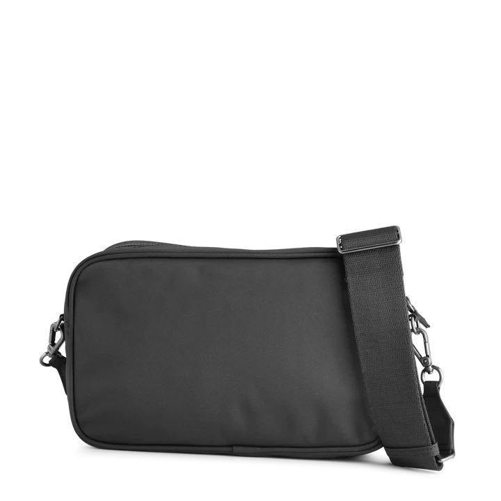 Sac bandoulière DarlaMBG. Taille M. Noir. 100 % polyester recyclé. Markberg