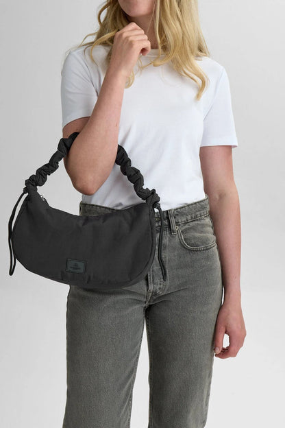 CraveMBG Handtasche. Schwarz. Recyceltes Polyester. Markberg