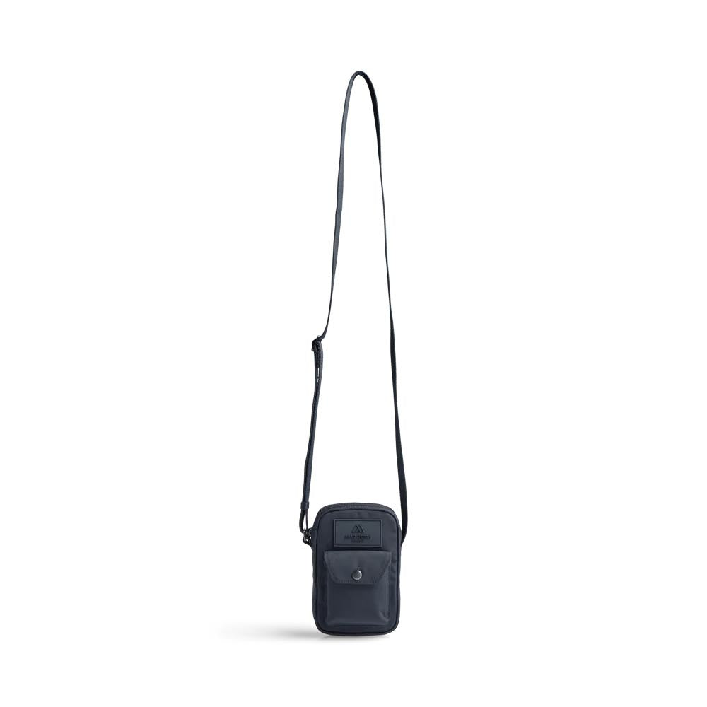 DarlaMBG mobiltaske. Navy blå monokrom. Unisex. Vandafvisende. Markberg