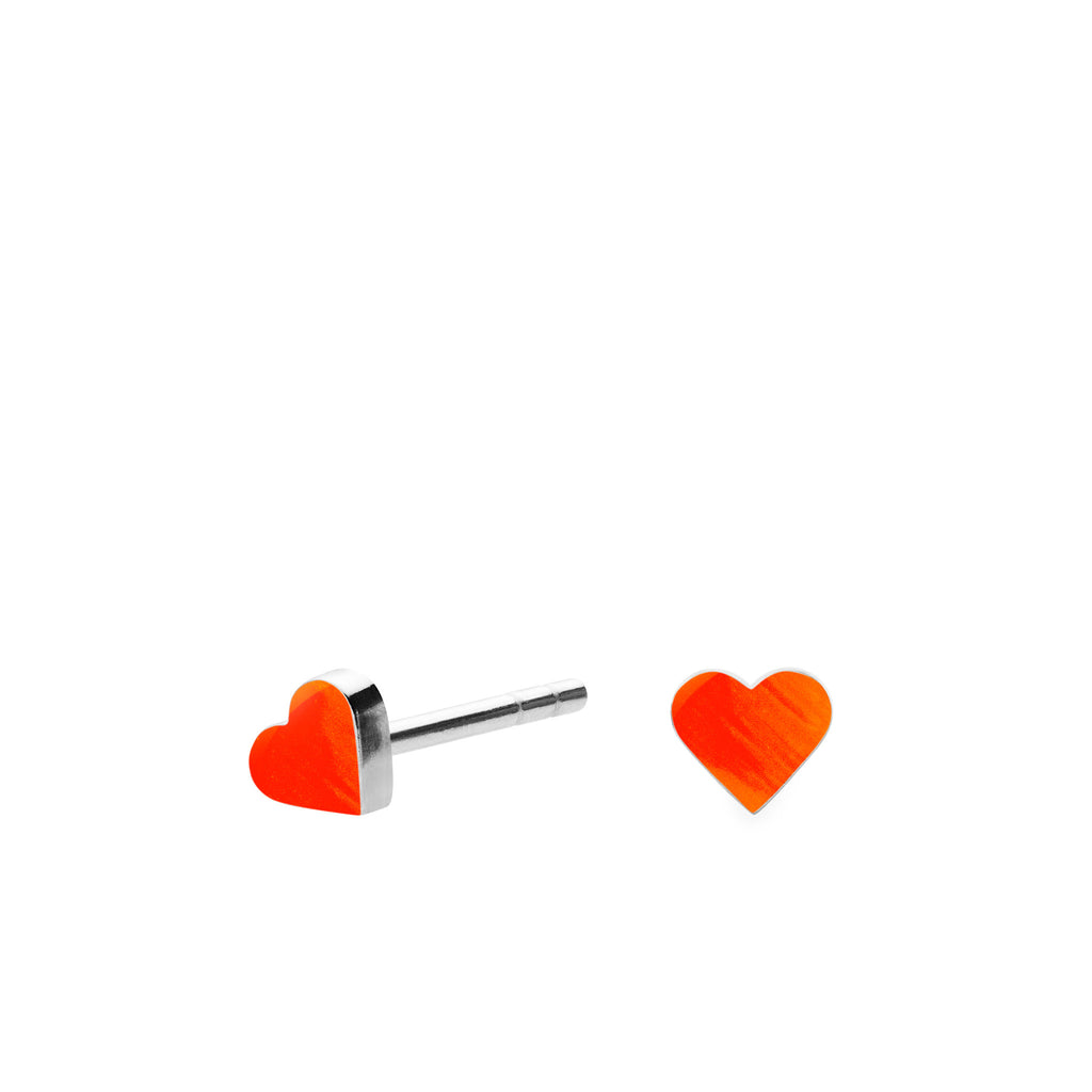 Sign Heart nano ørestikker. Neon rød orange. Sterling sølv. Scherning København