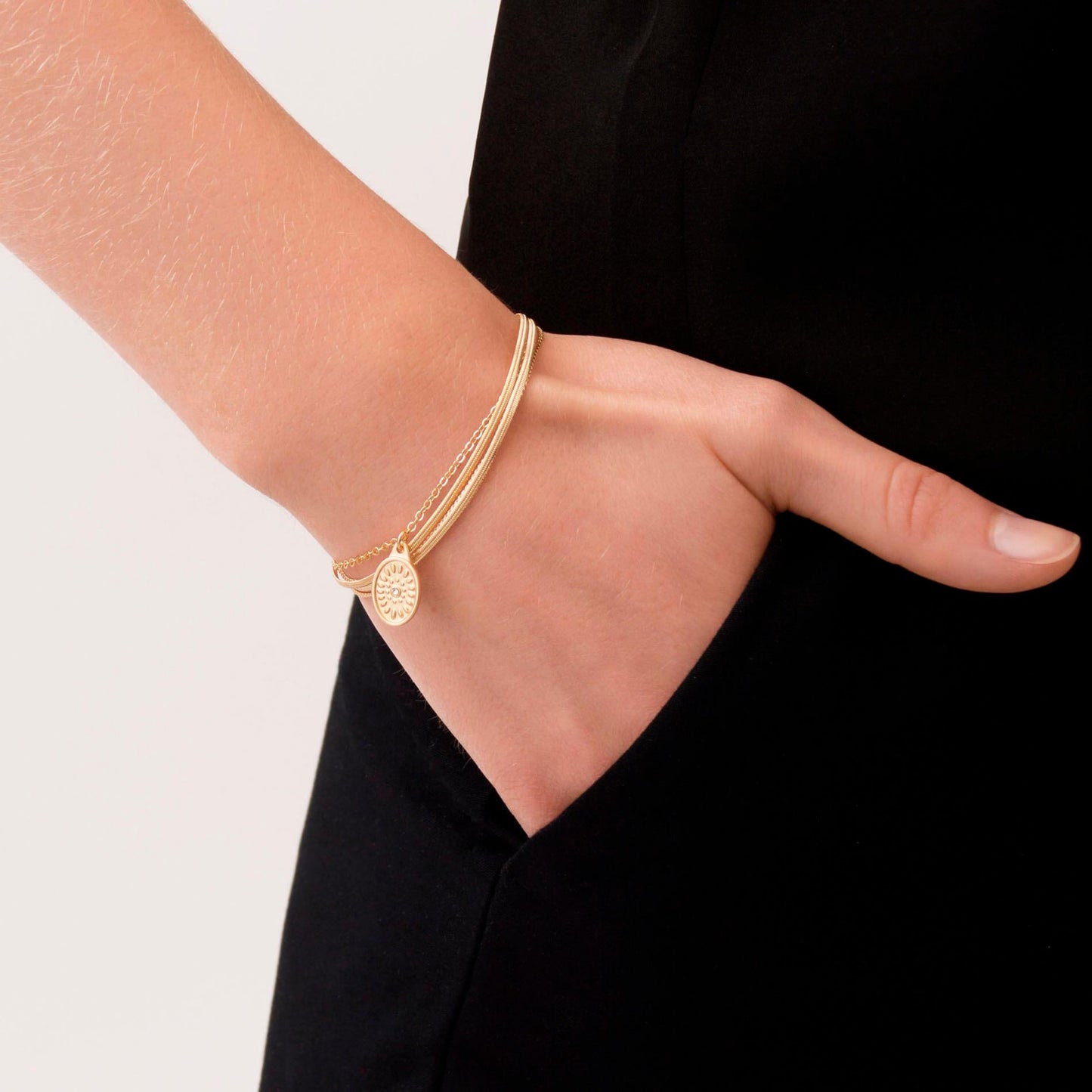Armbånd Daisy Oval Multi. Guldbelagt. Dansk Copenhagen